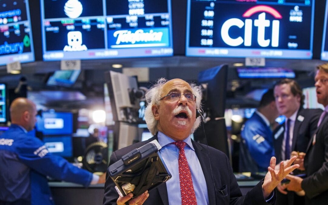 So huu 3.400 ty USD, cac nha dau tu mua tai san trong dich Covid-19? hinh anh