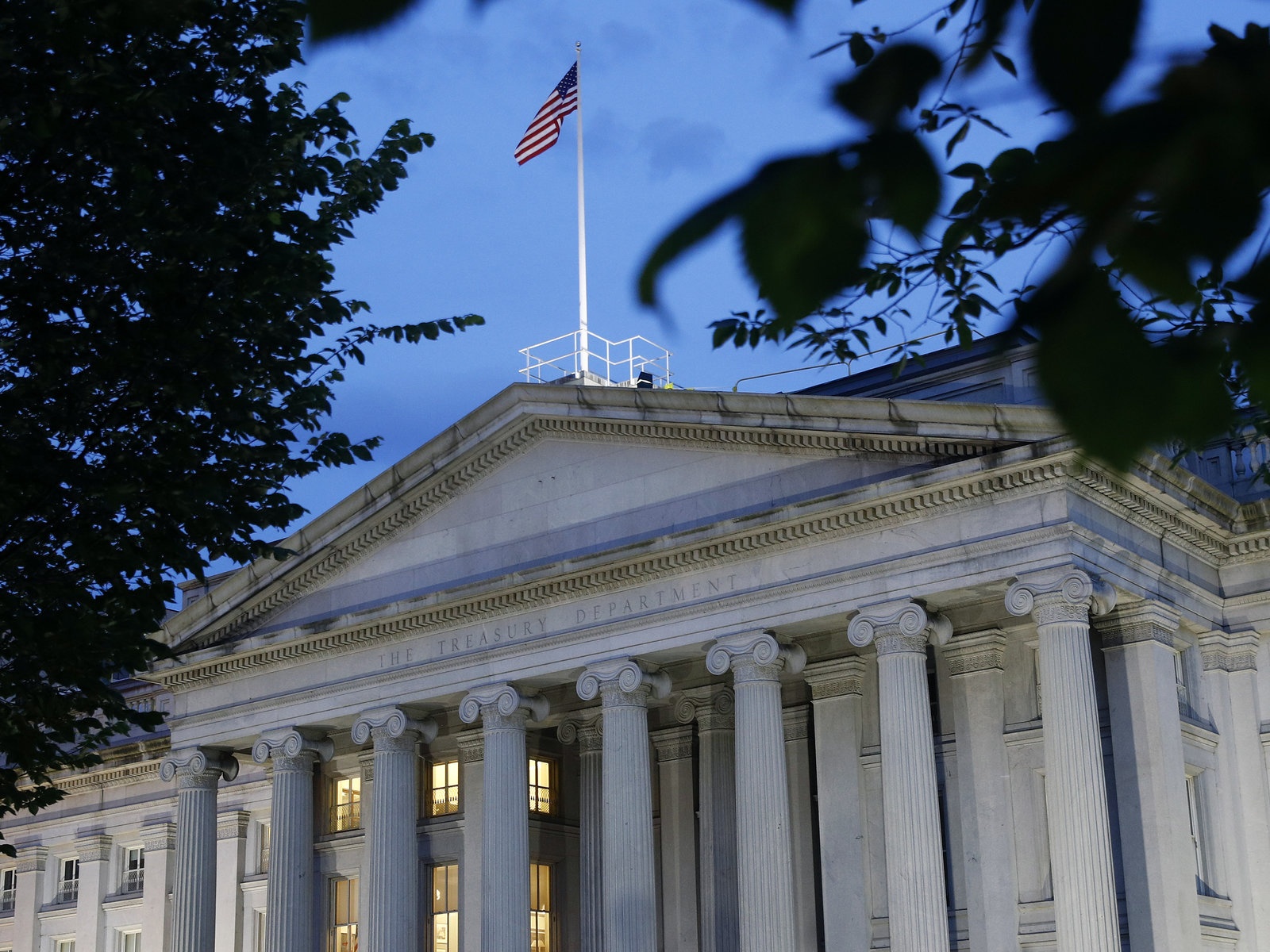 Tham hut ngan sach My cham ky luc 3.132 ty USD vi dich Covid-19 hinh anh