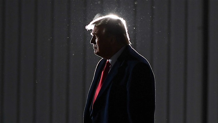 Forbes: ‘Ong Trump kiem 5,4 trieu USD tu ngan hang Trung Quoc’ hinh anh