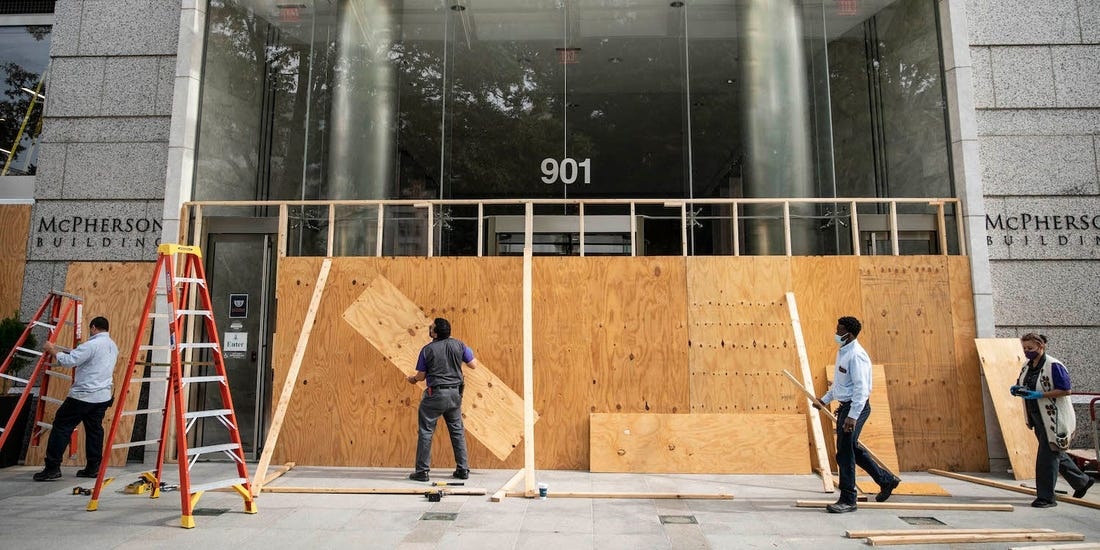 nha hang that thu vi bau cu anh 1