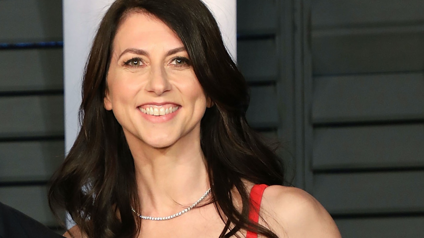 Vo cu Jeff Bezos chi gan 6 ty USD lam tu thien hinh anh