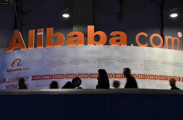 Cac nha dau tu giau co thao chay khoi Alibaba hinh anh