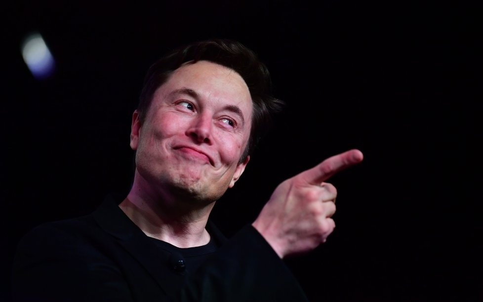 Elon Musk co the lam dao lon thi truong chi bang vai dong tweet? hinh anh