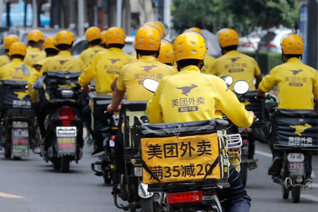 Hon 60.000 thac si Trung Quoc lam nghe shipper hinh anh