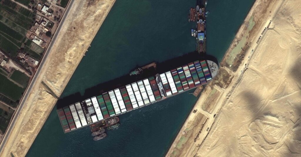 Cuoc giai cuu cang thang, ton kem tai 'diem nghet tho Suez' hinh anh