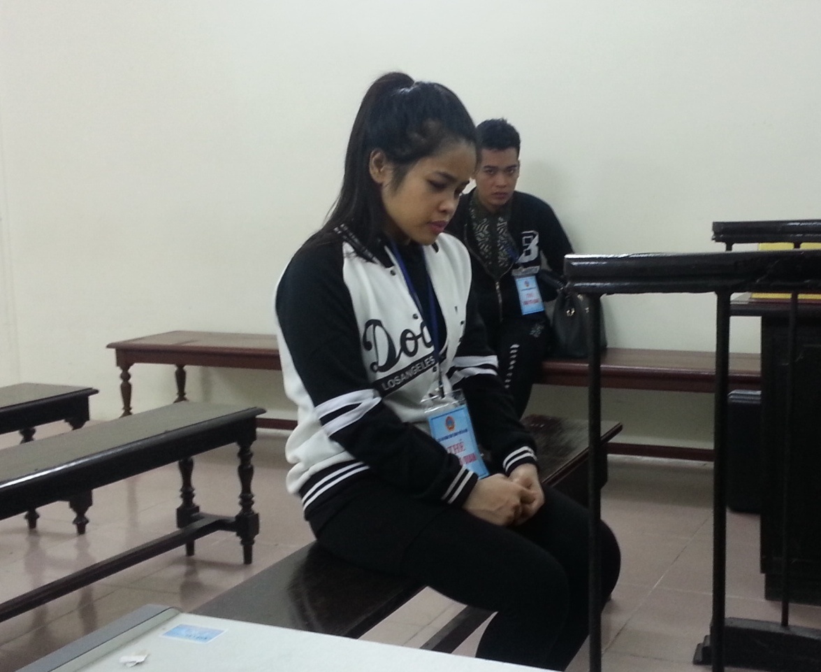 Nu 9X moi gioi ban dam duoc huong an treo hinh anh