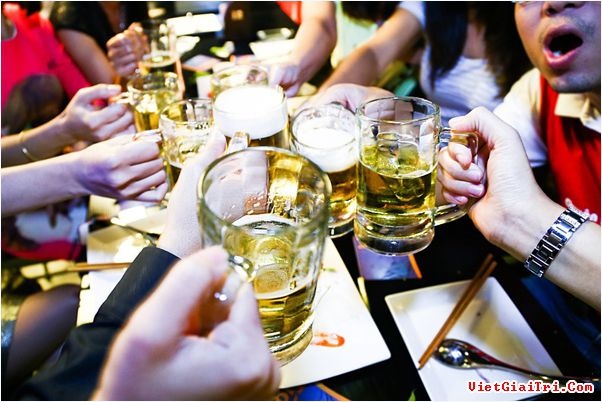 Do bia, ruou len dau nguoi khac co pham toi lam nhuc? hinh anh