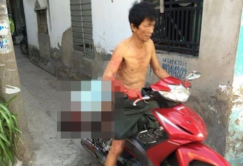 Nguoi cha cho xac con re di dau thu co duoc khoan hong? hinh anh