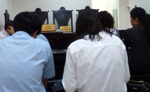 O nho roi chiem nha cua chau gai, bi don thua kien hinh anh