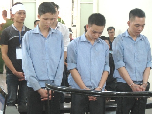 Nhan vien quan lau vit dam chet khach linh an chung than hinh anh