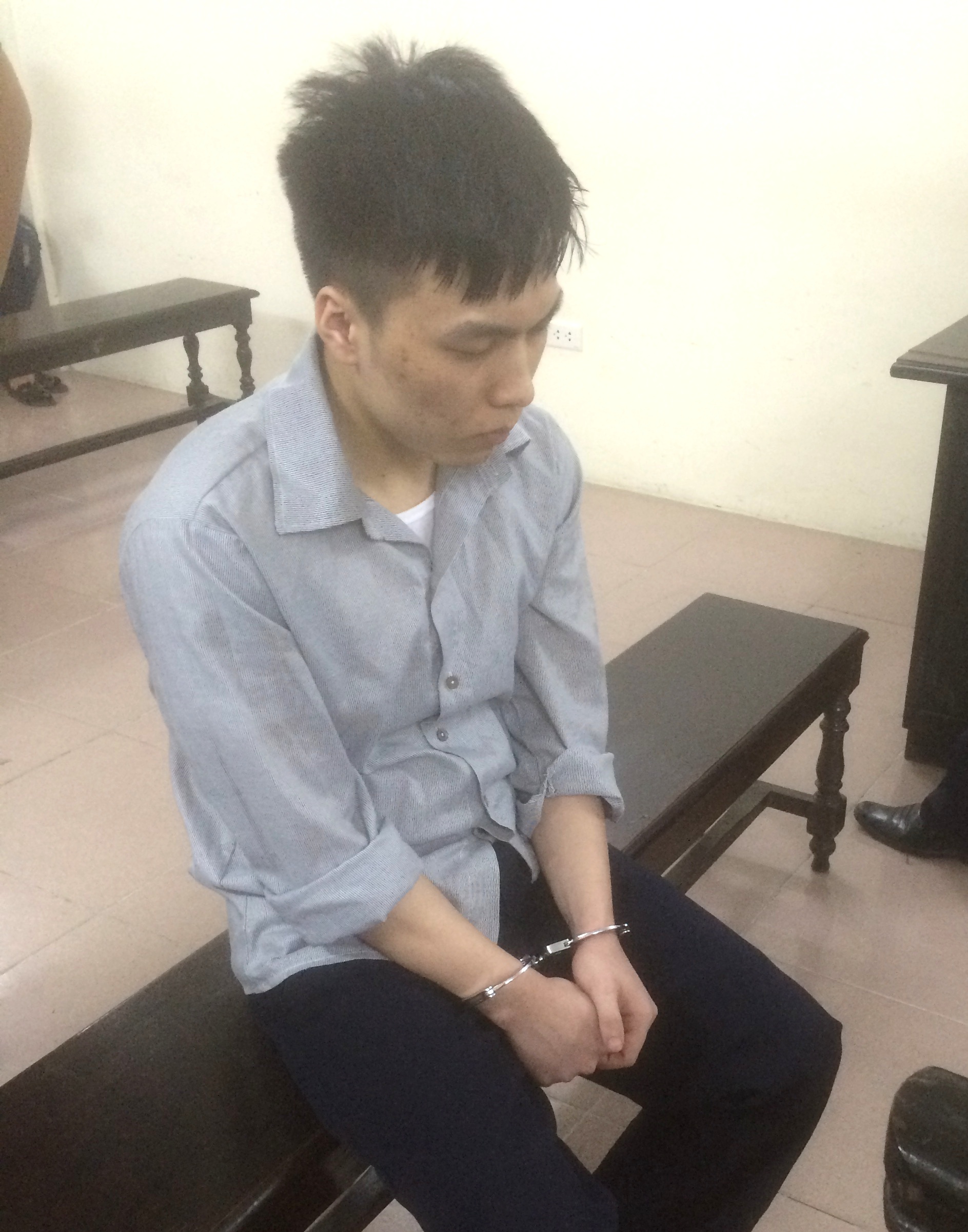 Giet ban vi khoan no anh 1