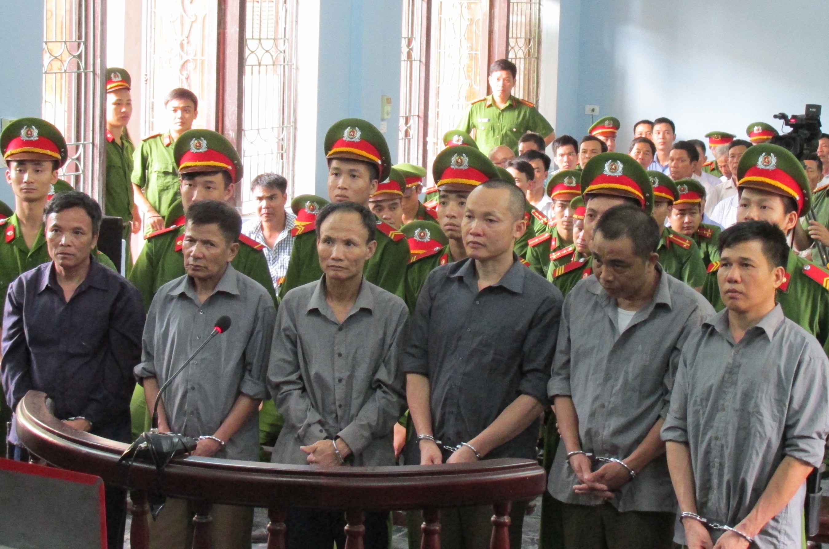 gay roi tai khu do thi Ecopark anh 1