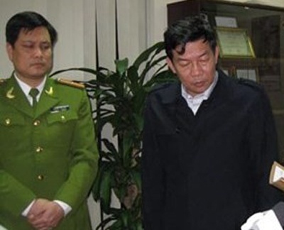 Tong giam doc cong ty da cap hau toa vi lua 11.000 nguoi hinh anh