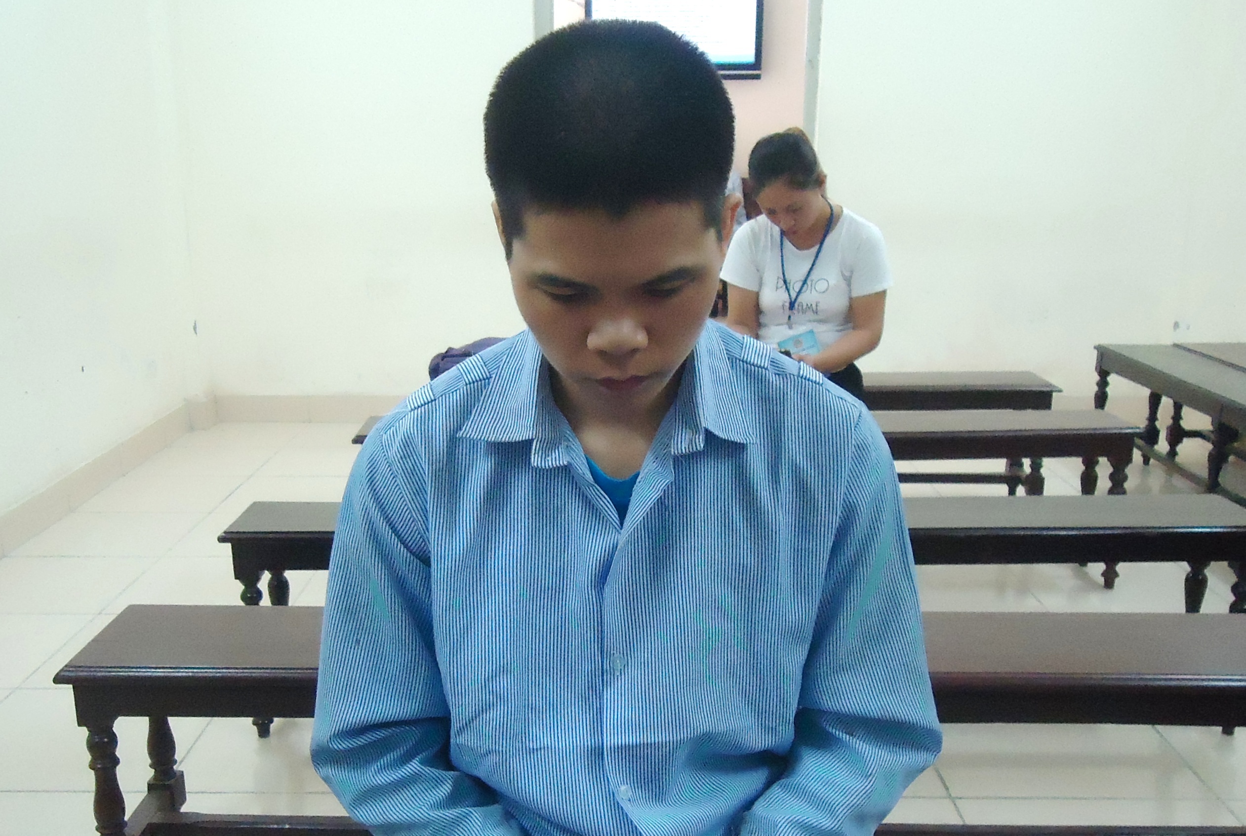 9X nguoi Trung Quoc cuop tai san cua nu xe om vi doi hinh anh