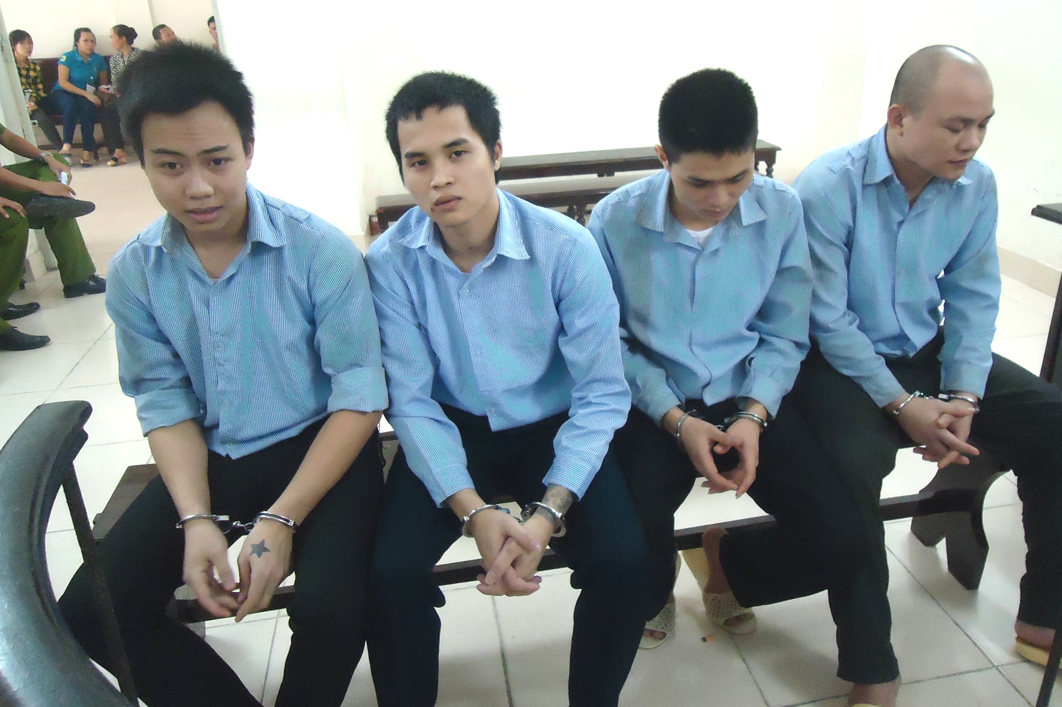 Bang cuop bi canh sat 141 chan dung khi bo chay hinh anh