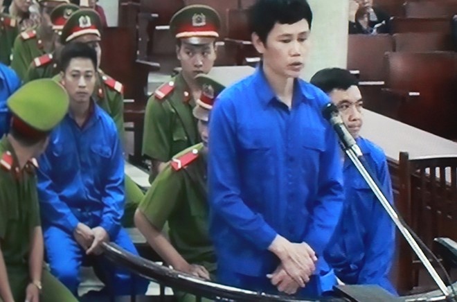 Cựu quan chức nhận tiền lót tay ảnh 1 Cuu quan chuc nhan tien lot tay anh 1