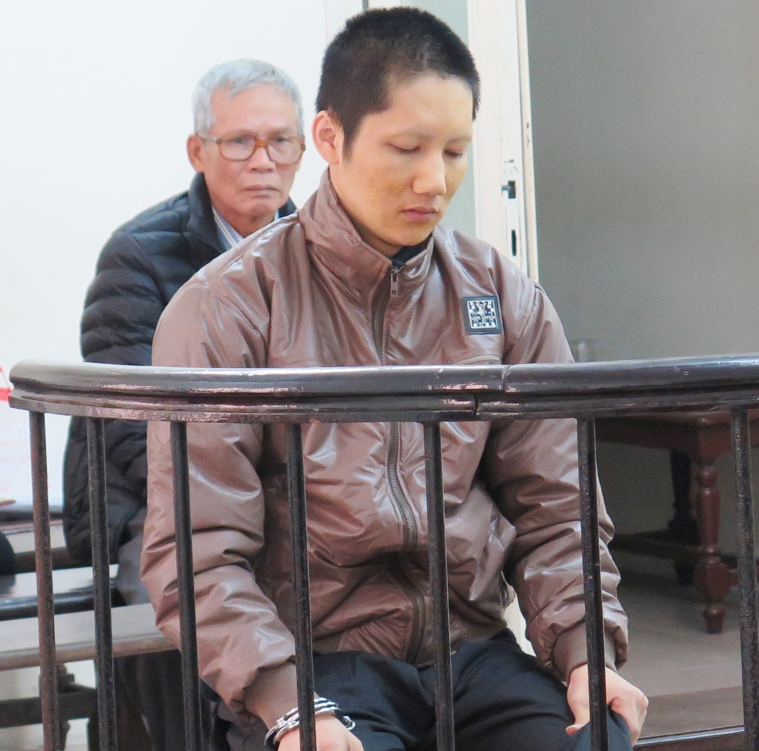 Tron khoi noi giam giu anh 1