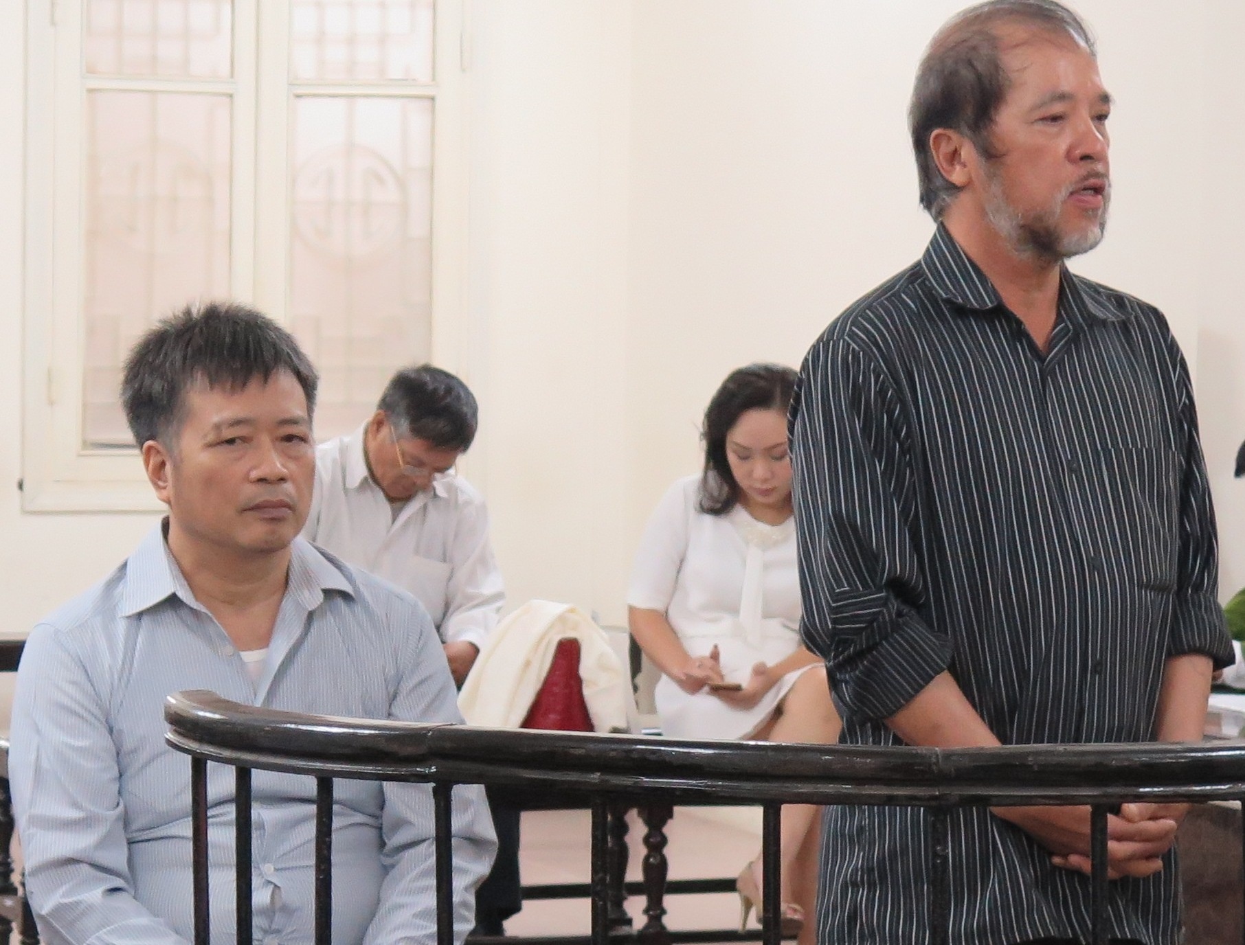 Lua dao tien ty anh 1