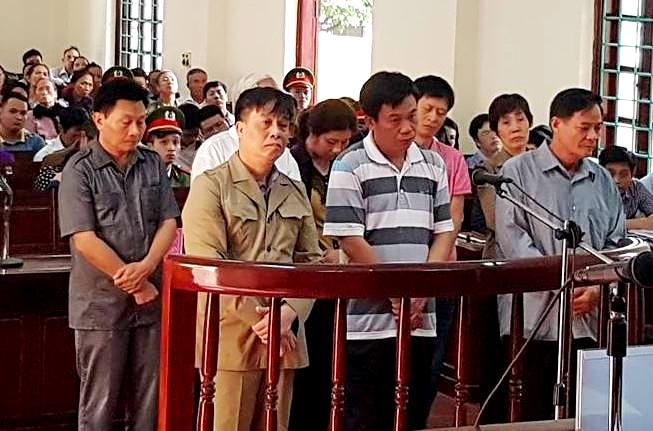 cựu Bí thư thành phố Vĩnh Yên hầu tòa ảnh 1 cuu Bi thu thanh pho Vinh Yen hau toa anh 1