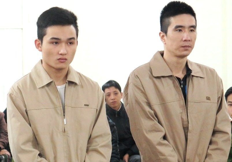 Bo ba duoi chem khach xem hoa linh an hinh anh