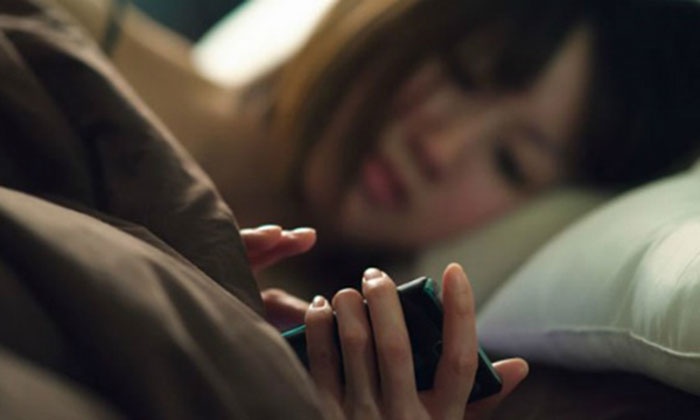 Kiem soat dien thoai cua chong co pham luat? hinh anh