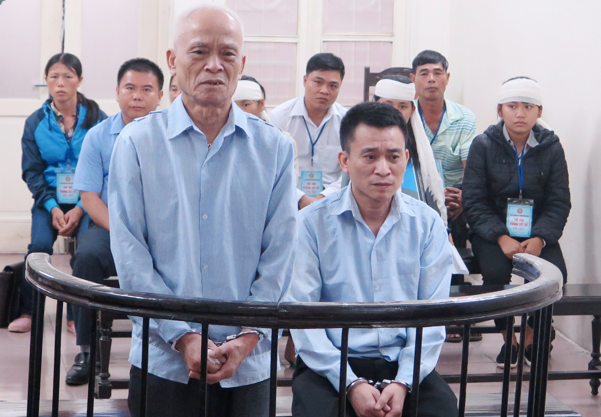 Ong lao giet nguoi sau loi kich dong cua con trai hinh anh