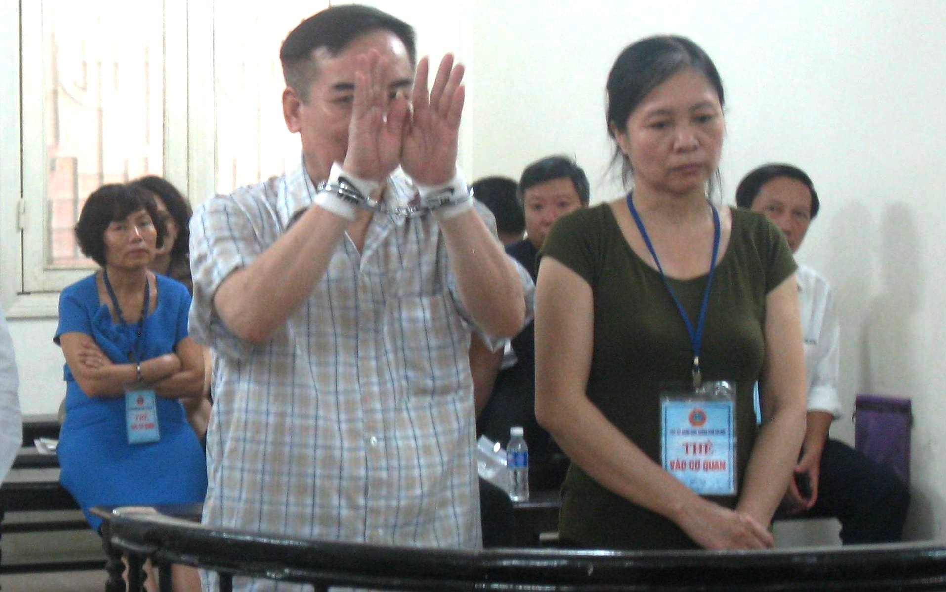 Chiem doat tien ty anh 1