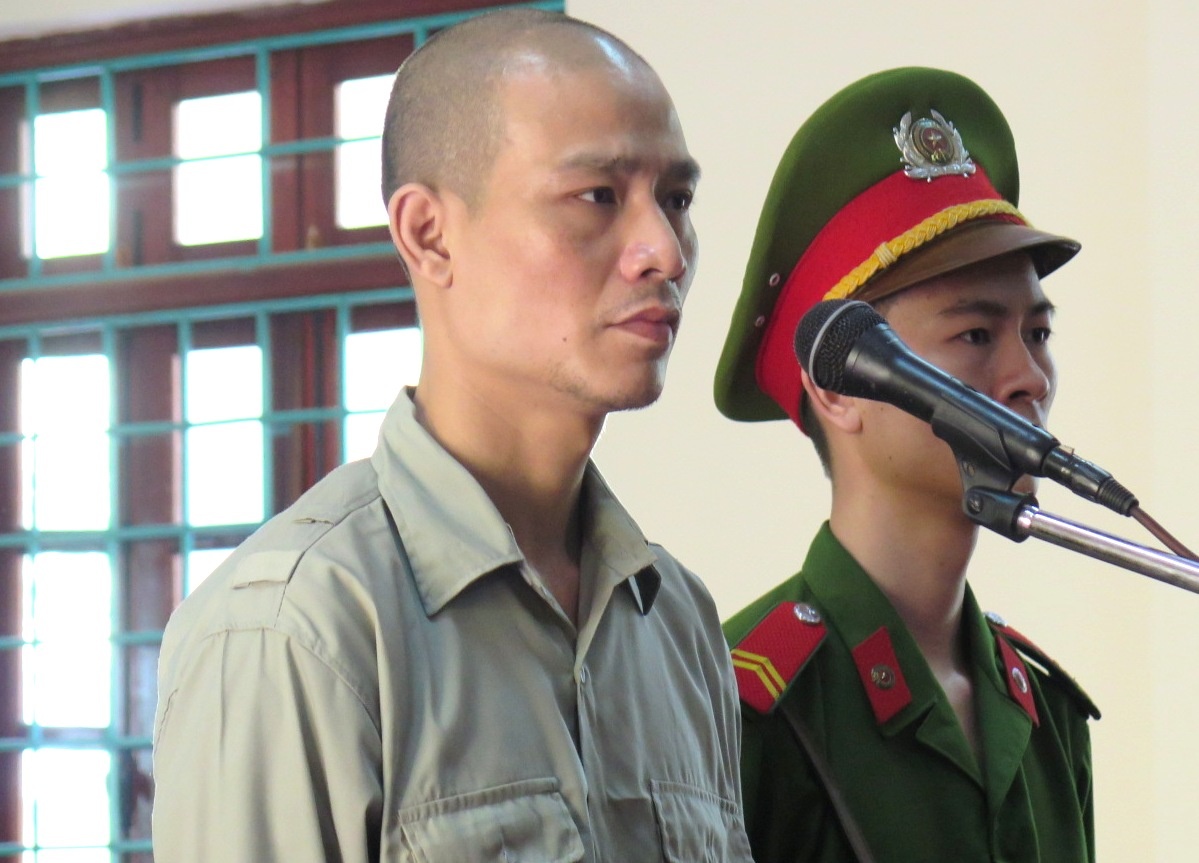 Vu 'quan tai dieu pho': Bi cao nhan minh la con roi khi thuc nghiem hinh anh