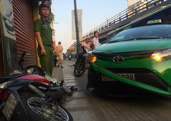 Tai xe taxi tong ten cuop o Sai Gon: 'Kho cho nguoi trong cuoc' hinh anh