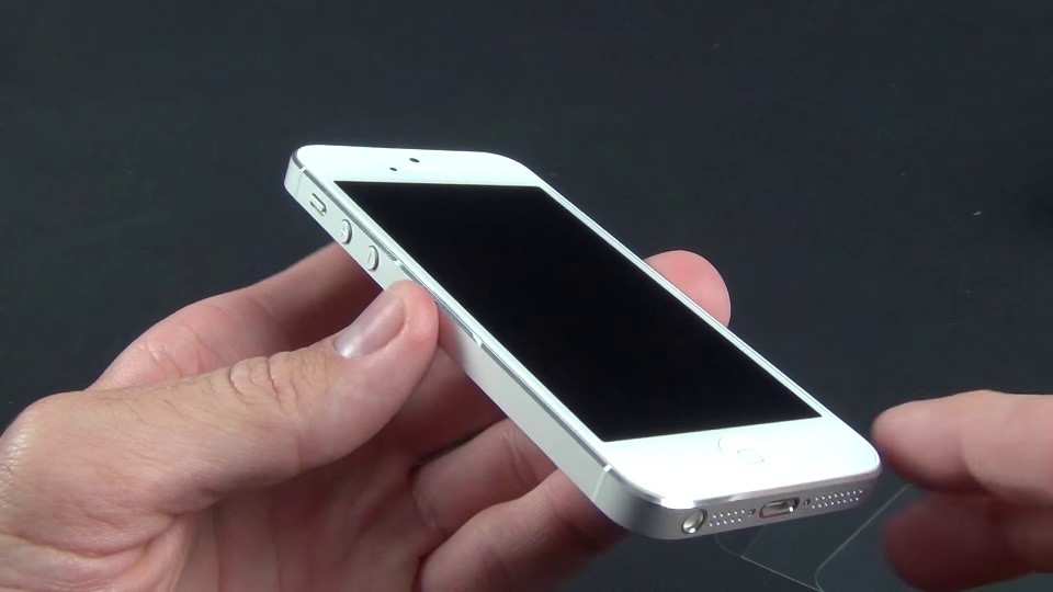 Gay an khi di tim chiec iPhone bi mat hinh anh