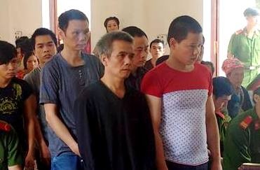 Nhom trom cap trau, xe thit dem ban duoc tra tu do hinh anh