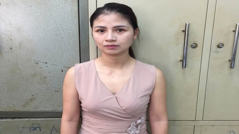 Nhan vien ngan hang vuong lao ly vi lam lieu de duoc tien thuong hinh anh