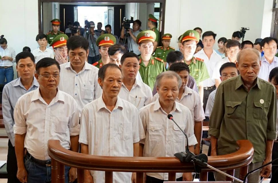 Vu sai pham dat o Dong Tam: 'Toi lam ap luc nen khong tranh khoi sai' hinh anh
