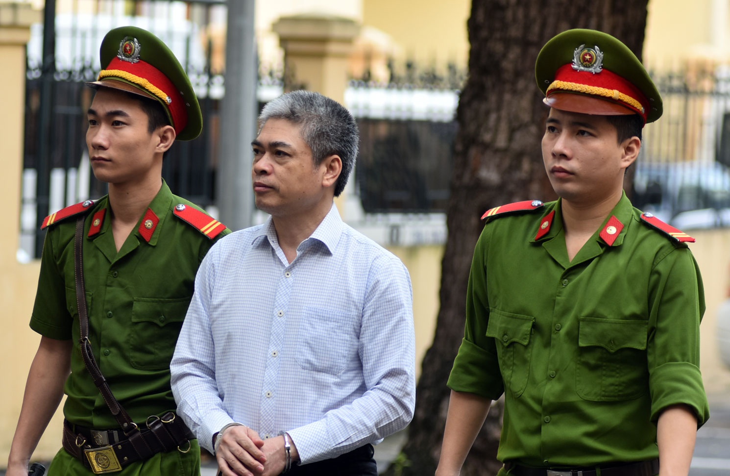 Nguyen Xuan Son khai 'cam on' doi tac den 300 trieu dong hinh anh