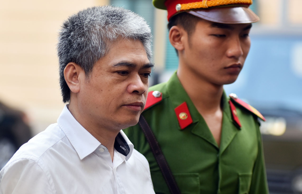 Luat su chi ra mau chot can giai quyet trong dai an Oceanbank hinh anh