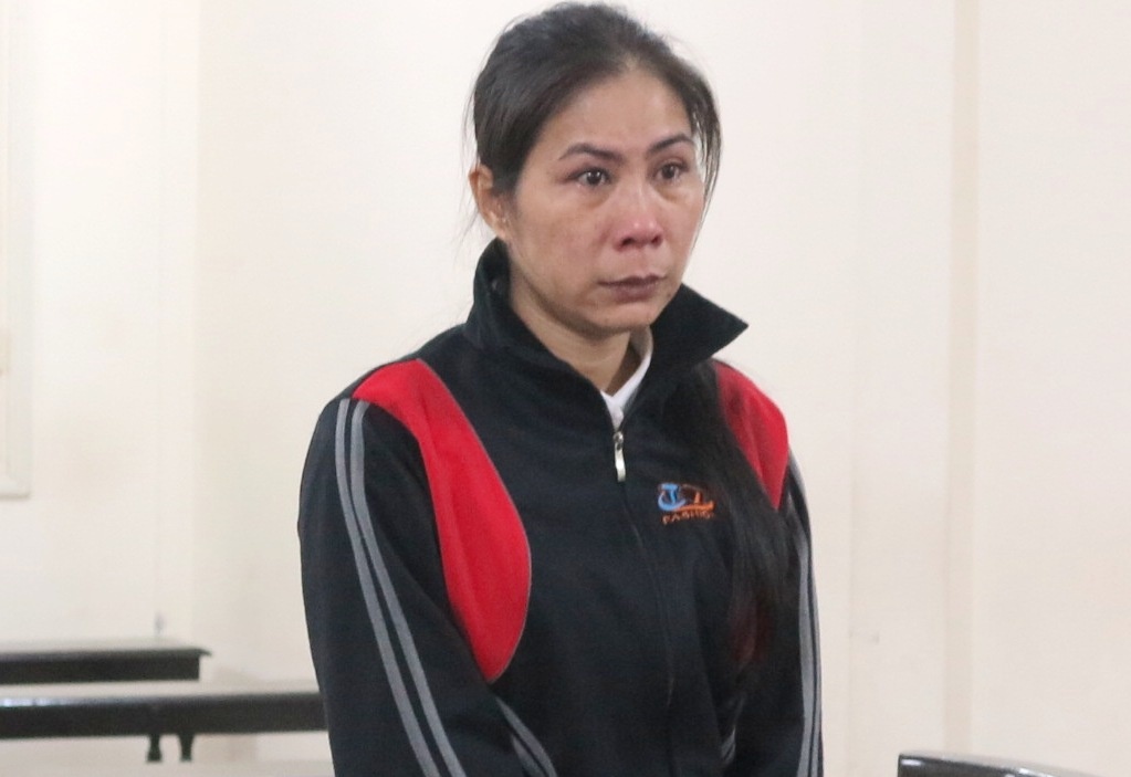 Nguoi phu nu buon 'cai chet trang' bat khoc tai toa hinh anh