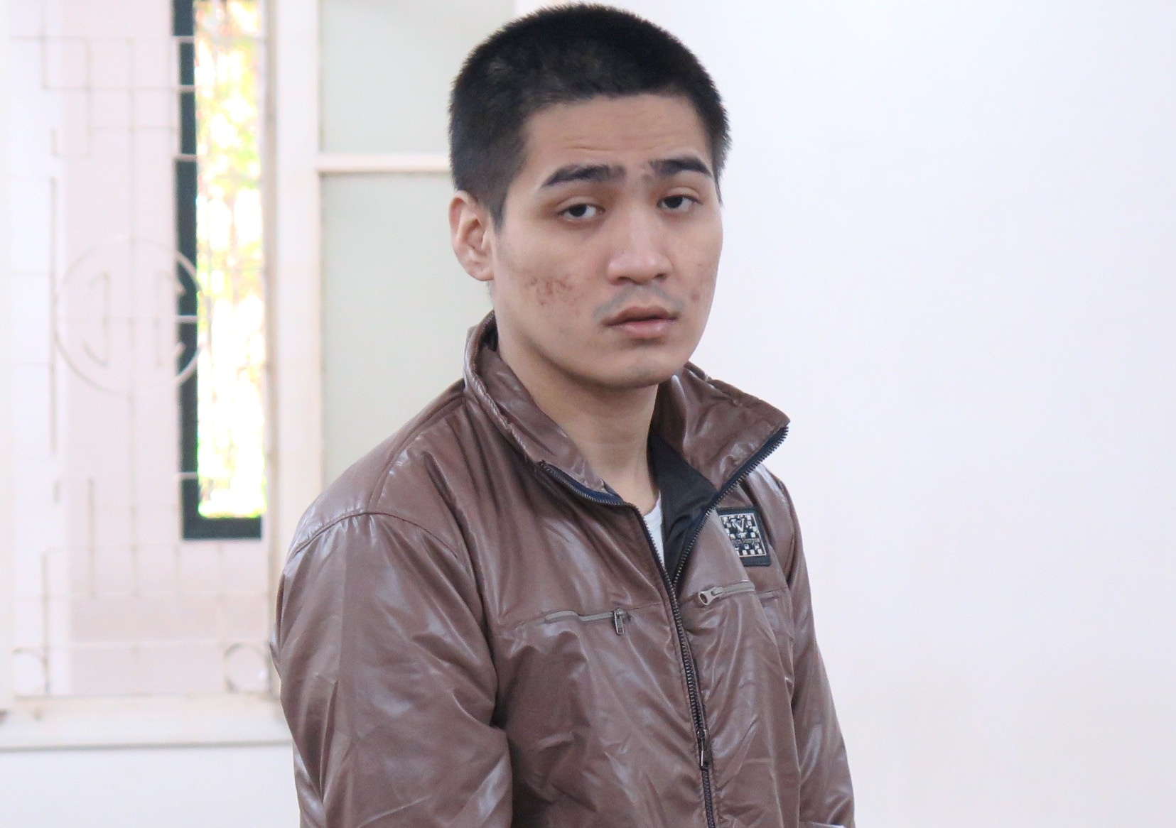 An chung than cho ke danh me tu vong trong bua an hinh anh