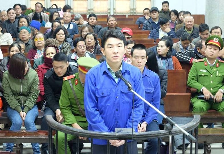 Chu san vang Khai Thai bi de nghi muc an chung than hinh anh