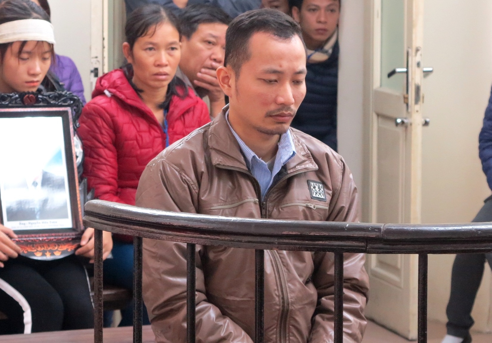 Bi cao doat 2 mang nguoi linh 3 nam tu hinh anh