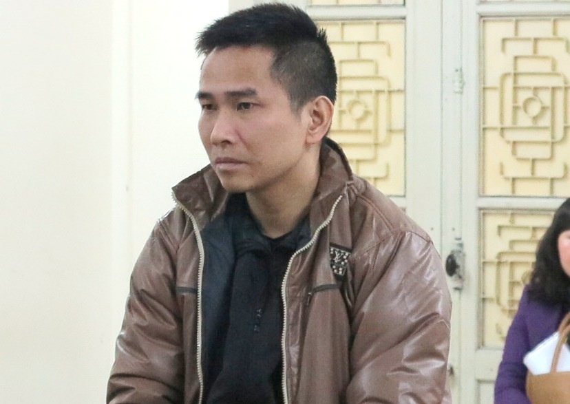 Lua xin viec vao nganh cong an, 'nha ngoai cam' linh 8 nam tu hinh anh