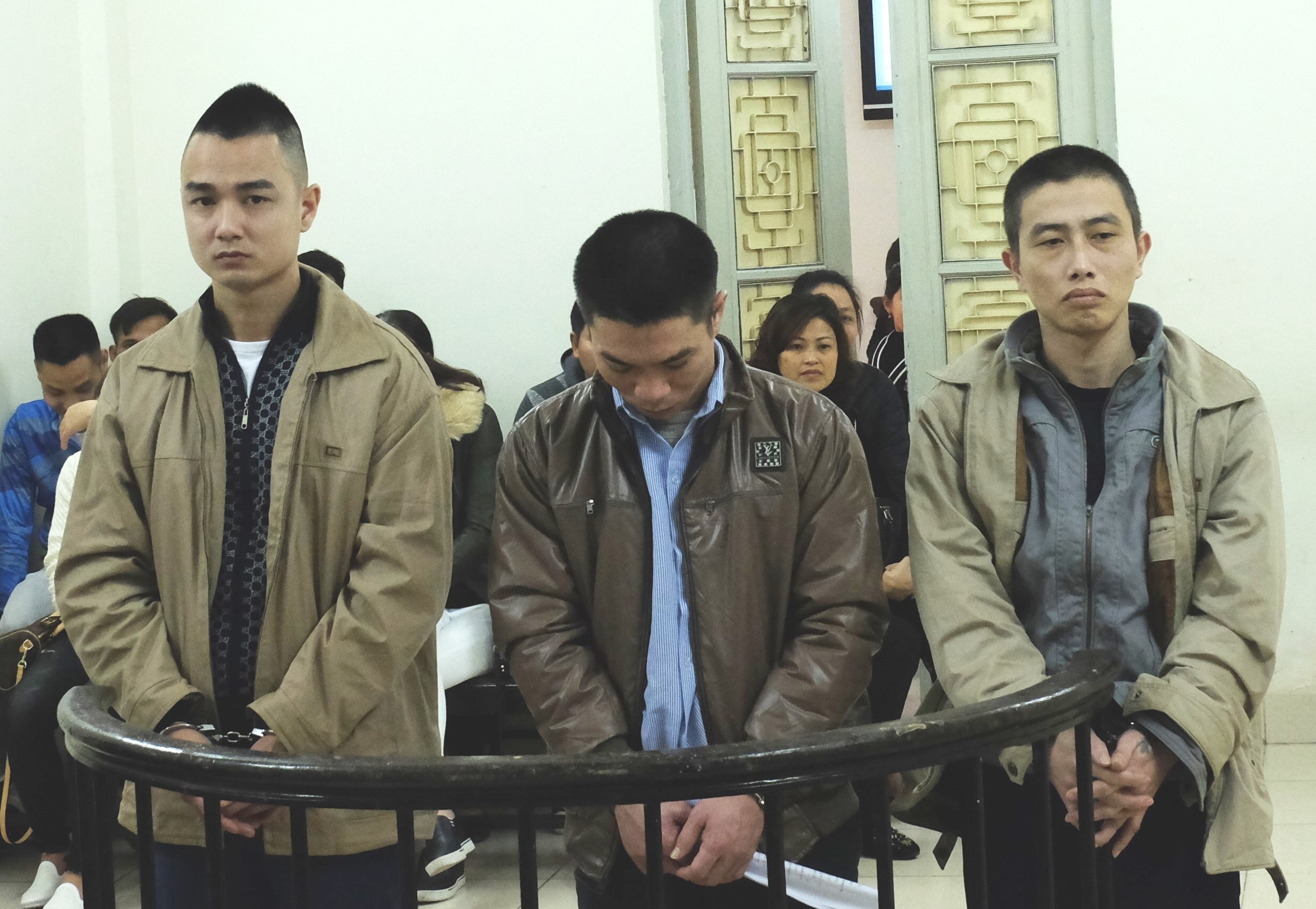 Ke co 6 tien an toi trom cap tai san tiep tuc hau toa hinh anh