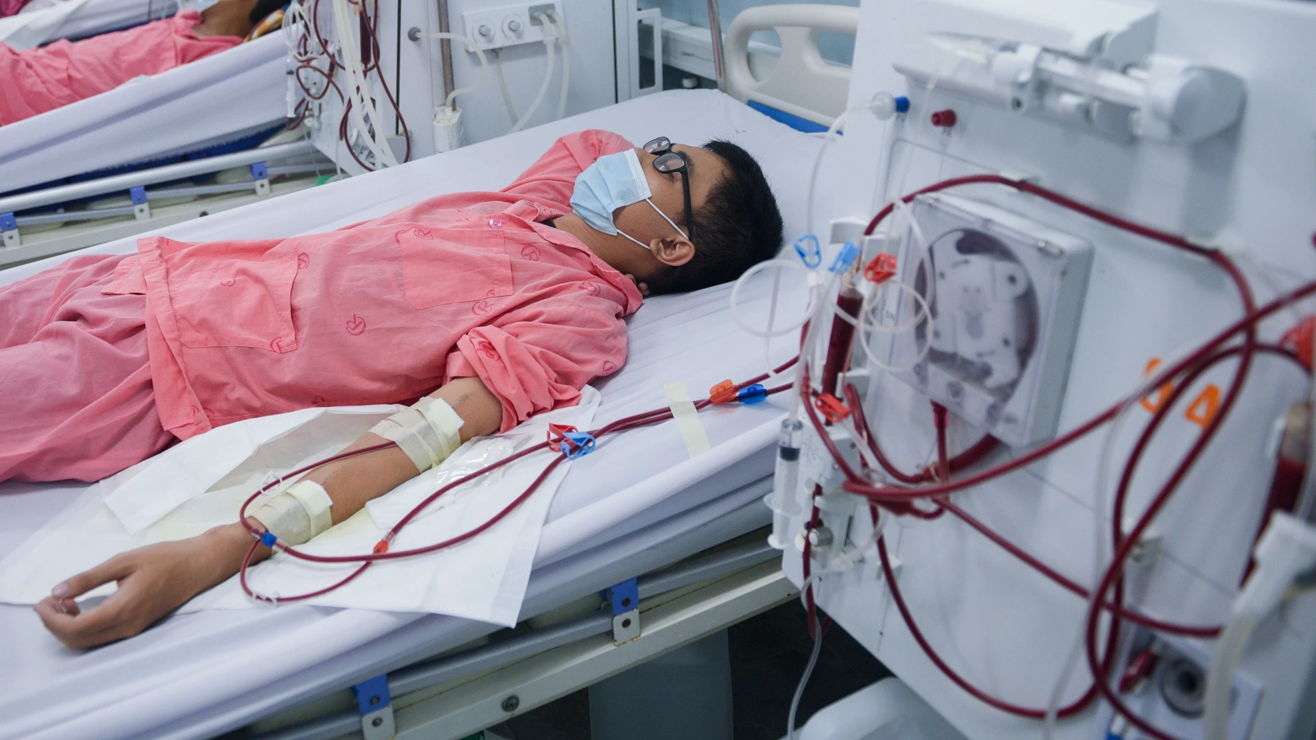 Suy than o tuoi 25 hinh anh