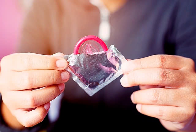 chon bao cao su anh 1