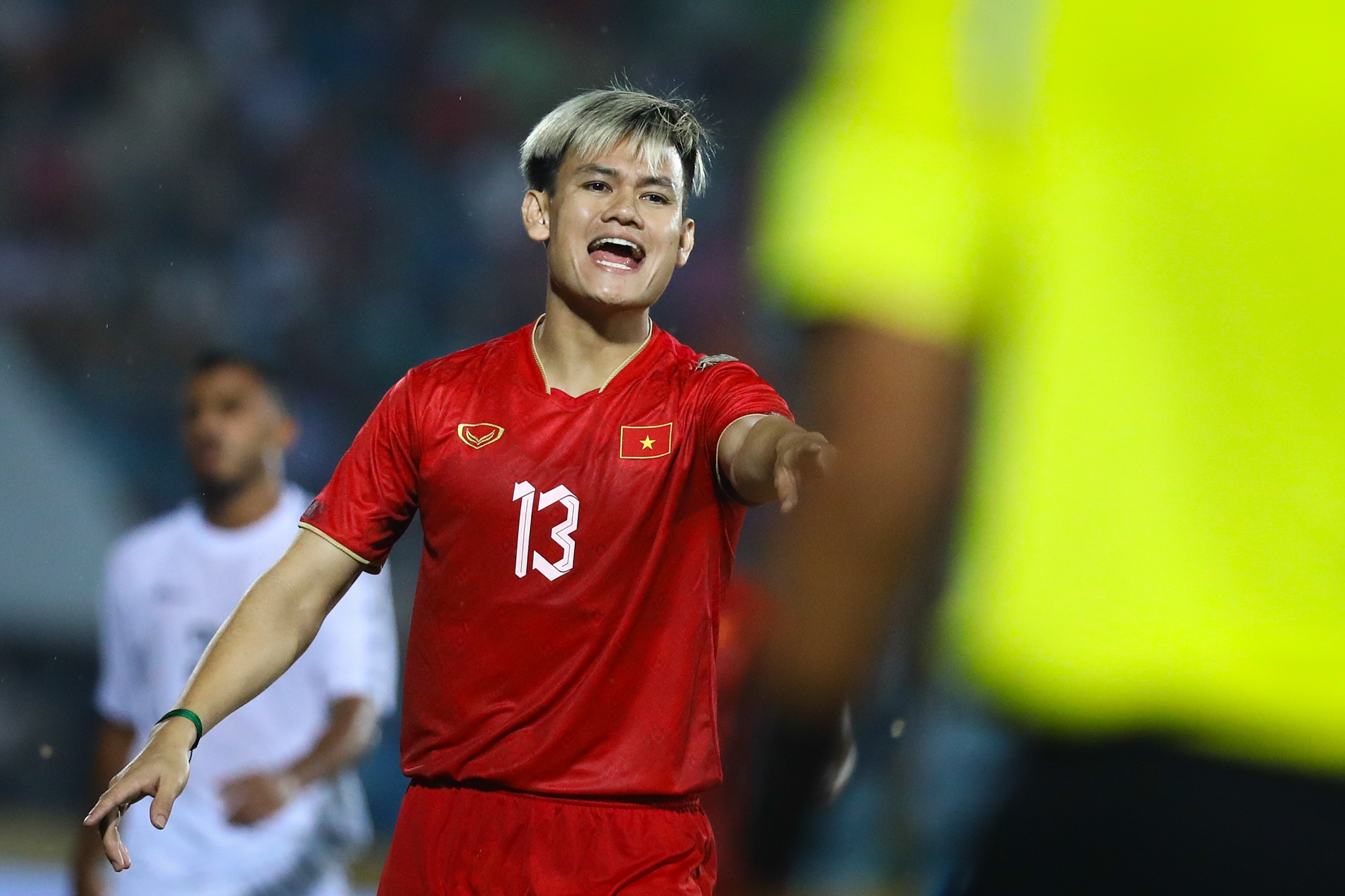 Vi sao Tan Tai dut day chang lai nang hon Xuan Son gay chan? hinh anh