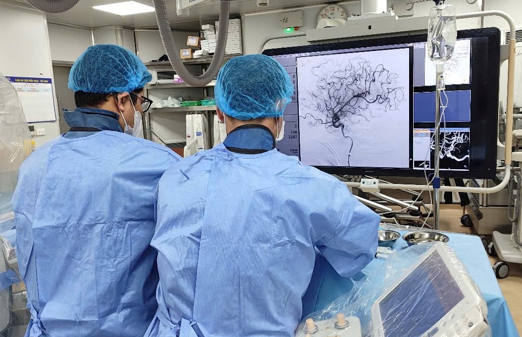 Co dau hieu dot quy som nhung nguoi dan ong khong hay biet hinh anh