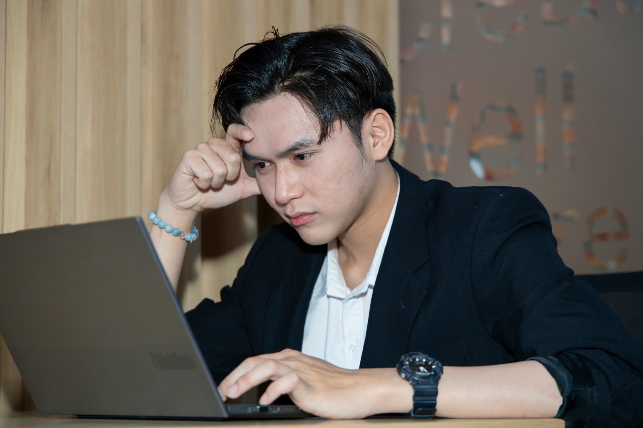 Nguy co dot quy o nguoi tre me viec, sinh hoat lech mui gio hinh anh