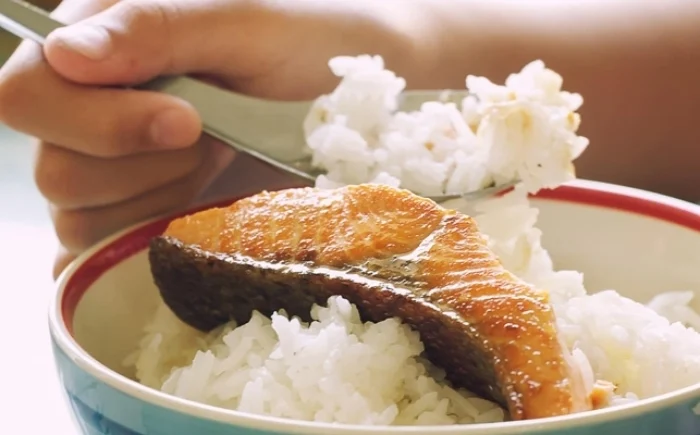 Vi sao an ca lai tot hon thit? hinh anh