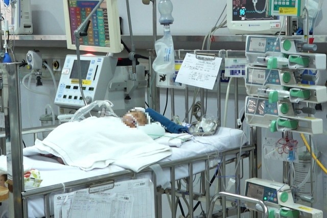 Dung chu quan voi benh tieu chay do virus Rota o tre hinh anh