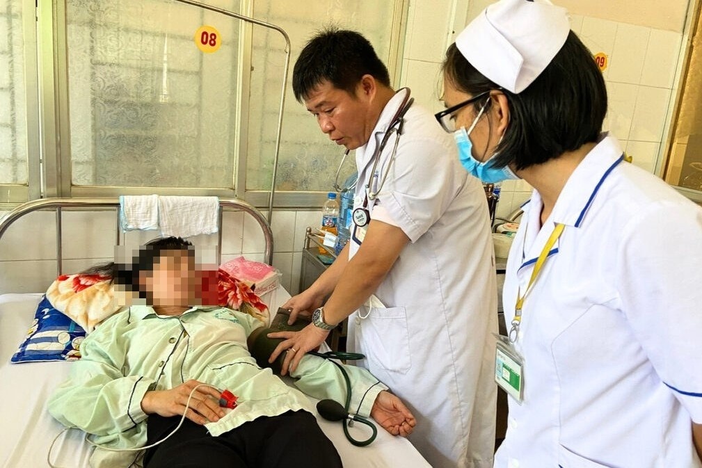 Mot benh vien tiep nhan 70 ca sot xuat huyet trong mot ngay hinh anh