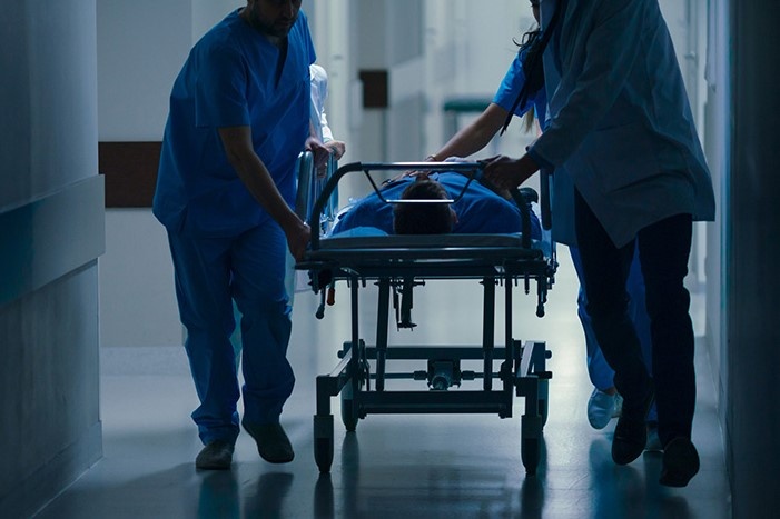 Nga guc bat tinh sau khi uong 3 vien thuoc hang xom cho hinh anh